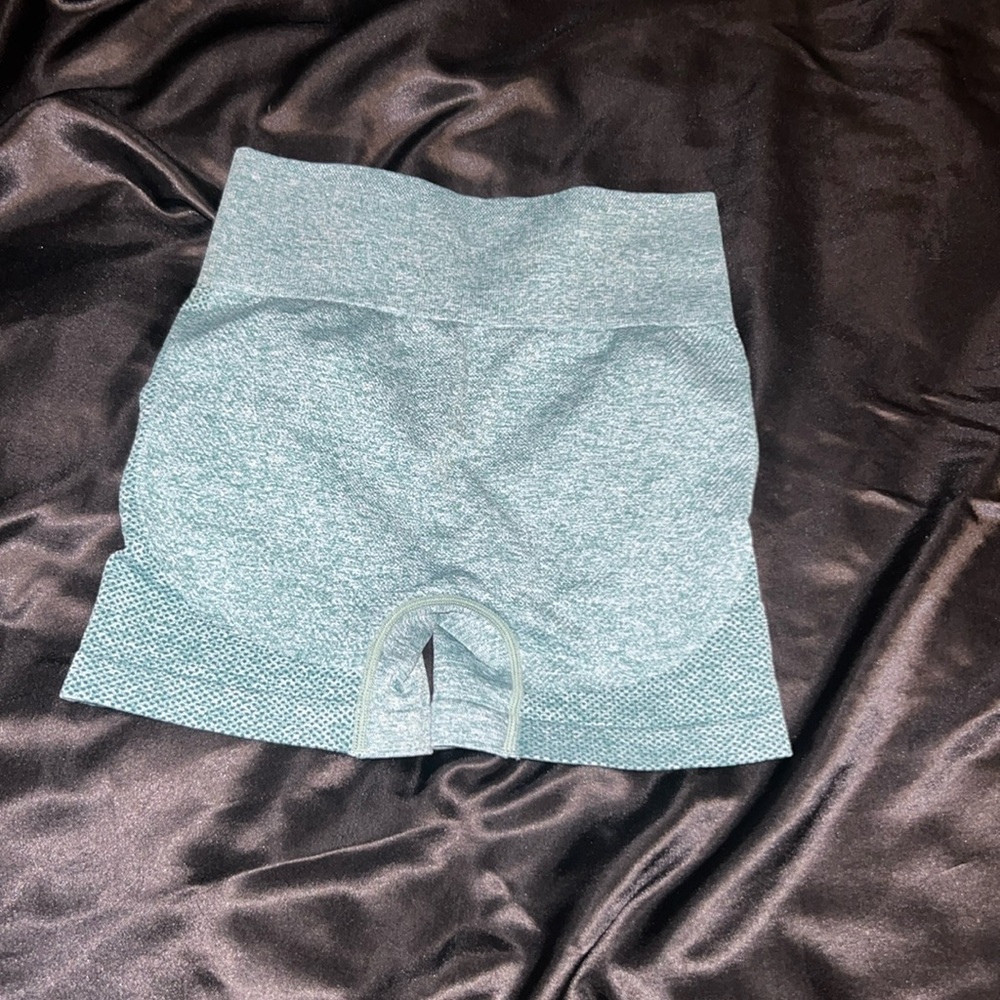 Gym high rise shorts